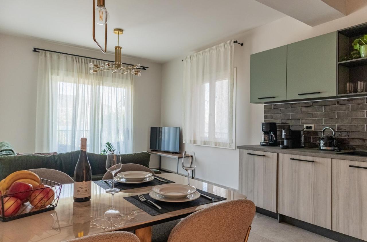 Chelmis Sea Front Apartments - Atlantis Argostoli  Exterior foto
