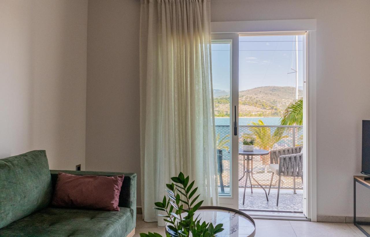 Chelmis Sea Front Apartments - Atlantis Argostoli  Exterior foto