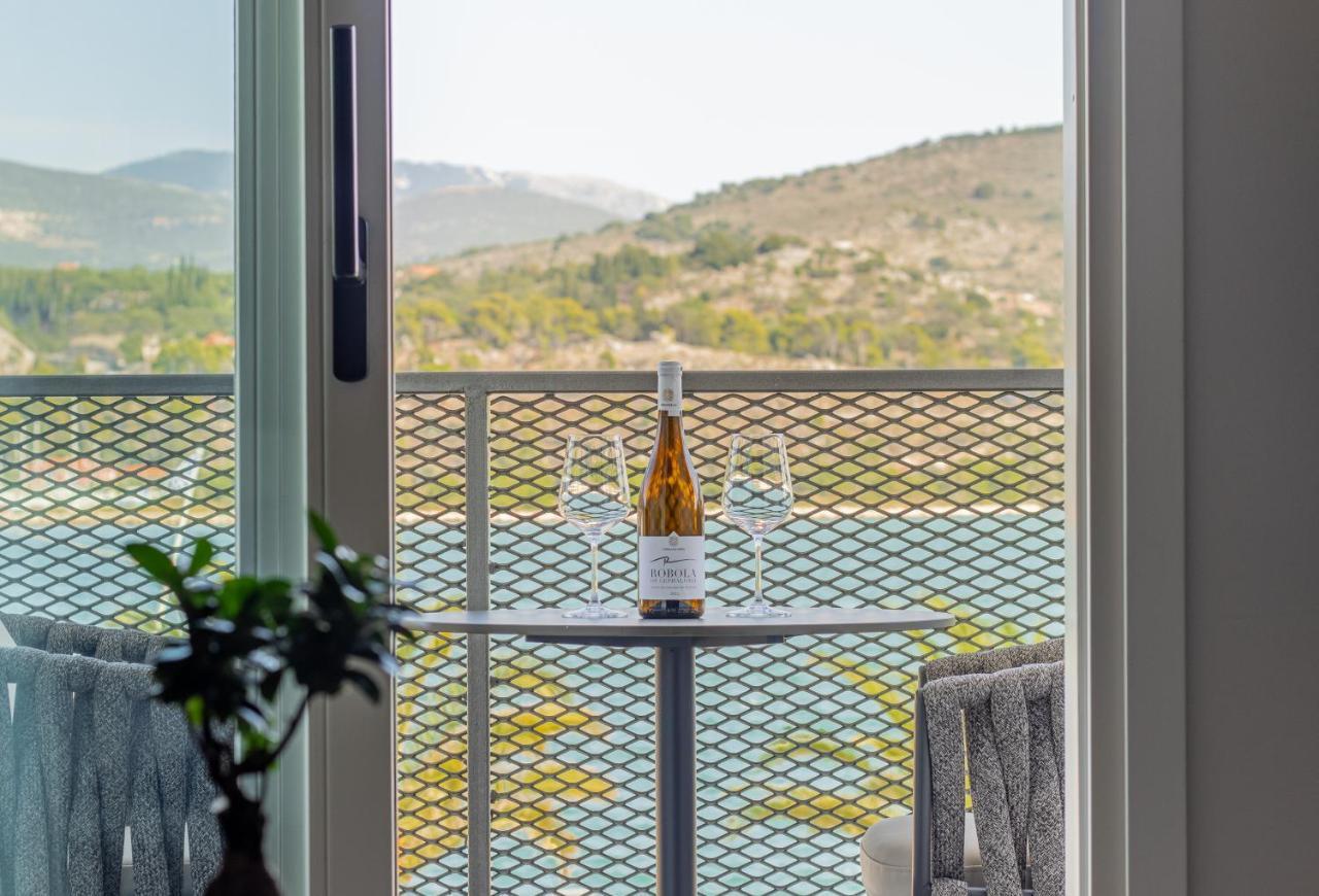 Chelmis Sea Front Apartments - Atlantis Argostoli  Exterior foto
